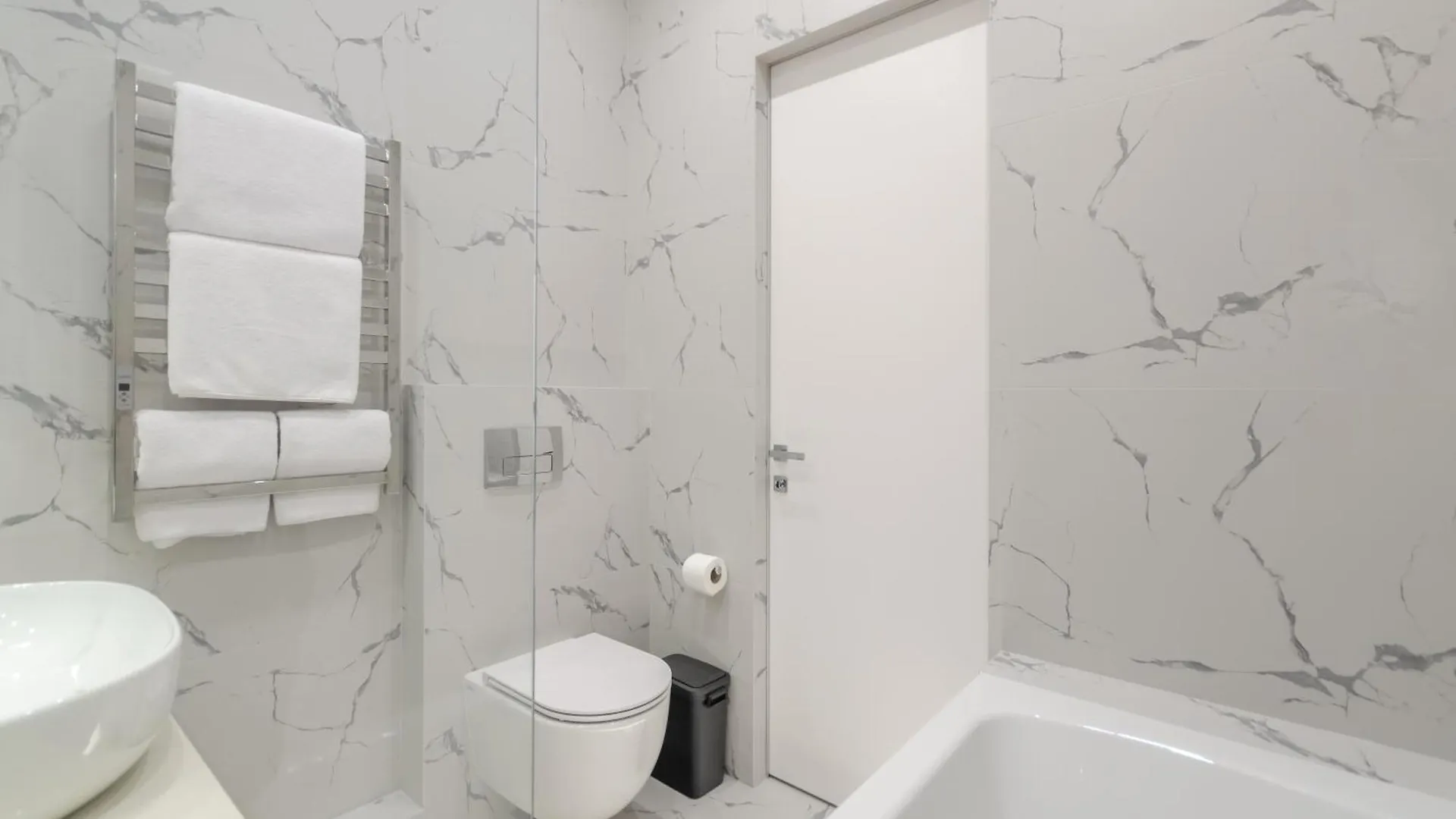 Petrovdom 2-5 New Apartment In Rc Novopecherski Lypky, 19B Andrii Verkhogliad Street Κίεβο